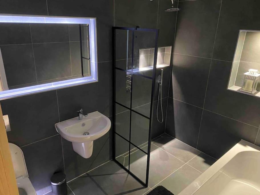 Stylish Apartment Near The Centre Of Harrogate Ngoại thất bức ảnh